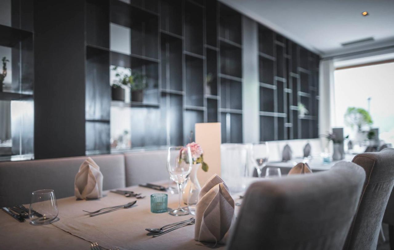 Kronplatz-Resort Hotel Kristall ヴァルダーオラ エクステリア 写真