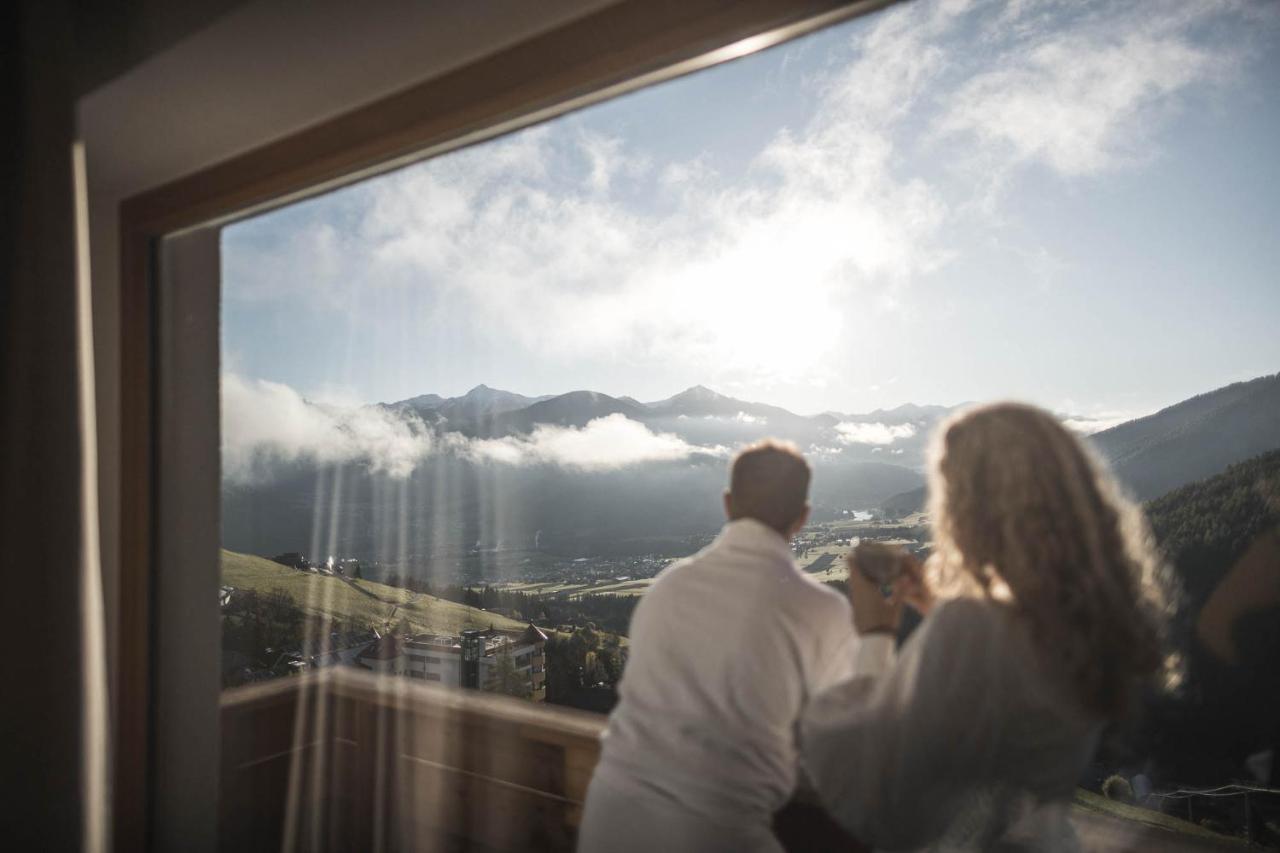 Kronplatz-Resort Hotel Kristall ヴァルダーオラ エクステリア 写真