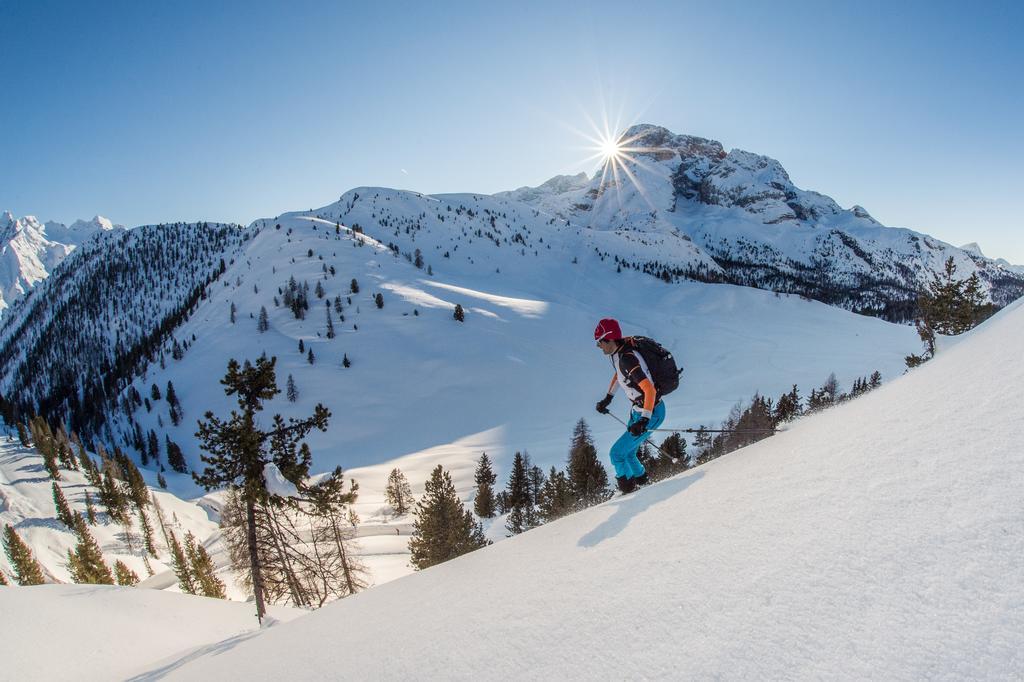 Kronplatz-Resort Hotel Kristall ヴァルダーオラ エクステリア 写真