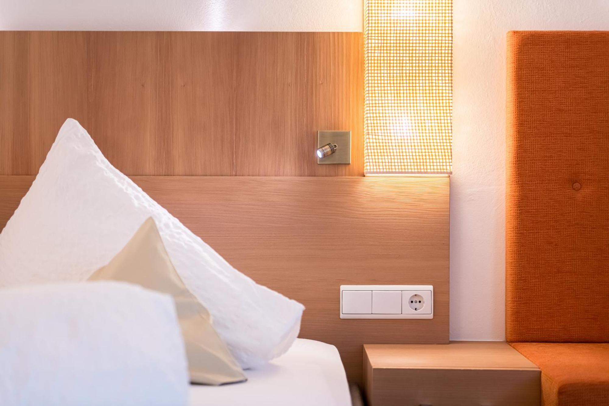 Kronplatz-Resort Hotel Kristall ヴァルダーオラ エクステリア 写真