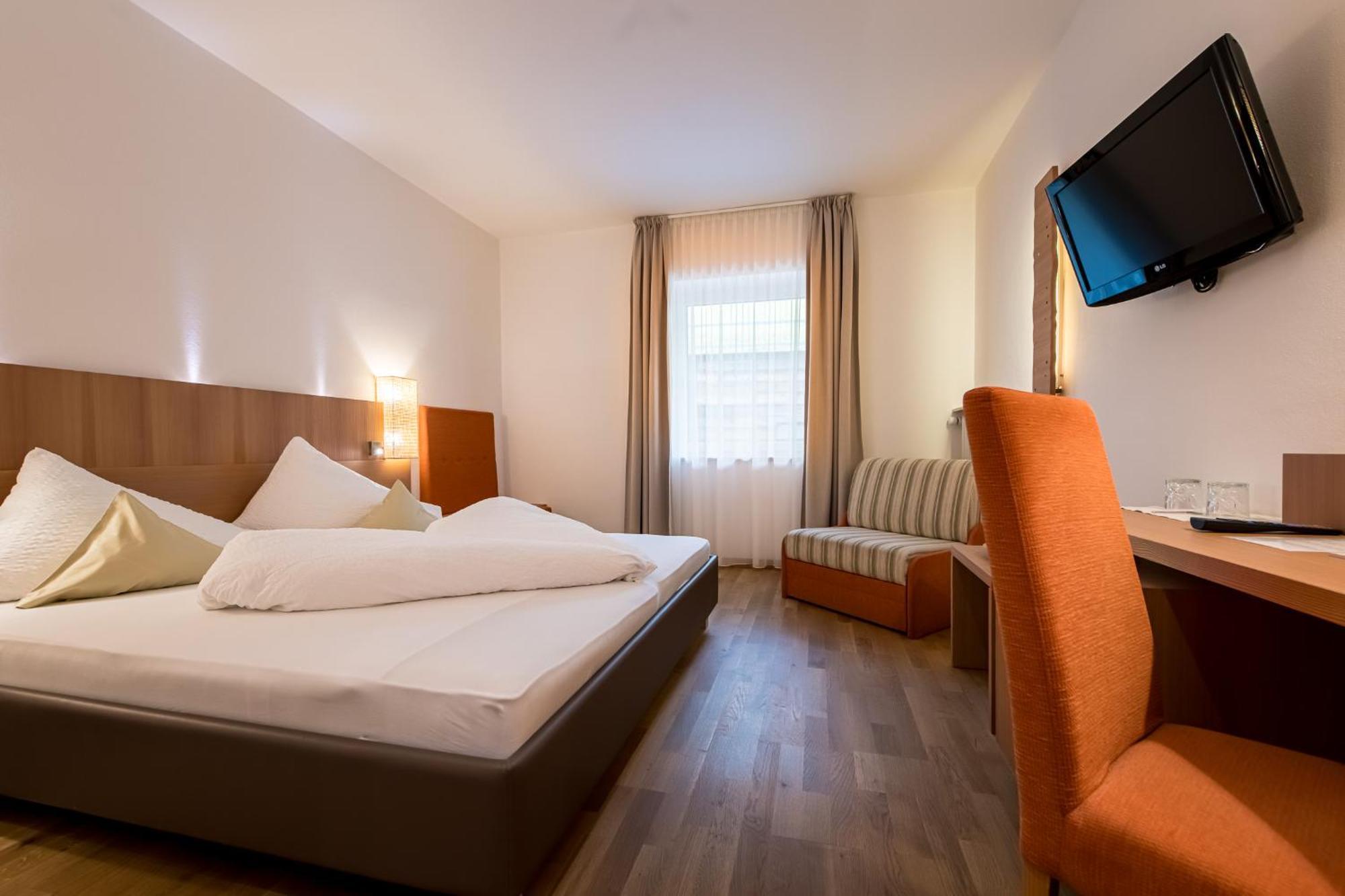 Kronplatz-Resort Hotel Kristall ヴァルダーオラ エクステリア 写真