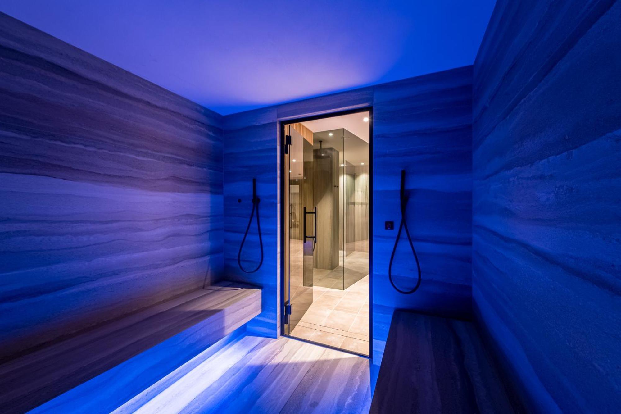 Kronplatz-Resort Hotel Kristall ヴァルダーオラ エクステリア 写真