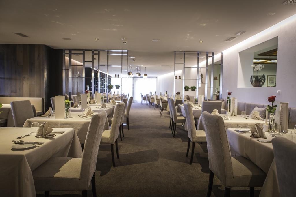 Kronplatz-Resort Hotel Kristall ヴァルダーオラ エクステリア 写真